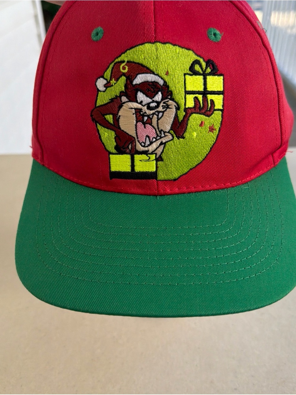 NWT Vintage 1997, Looney Tunes Tasmanian Taz Devil Christmas Hat Cap Adjustable